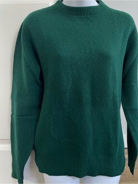 Vintage Classic Crewneck Sweater in Spruce Green, 100% Shetland lambs wool